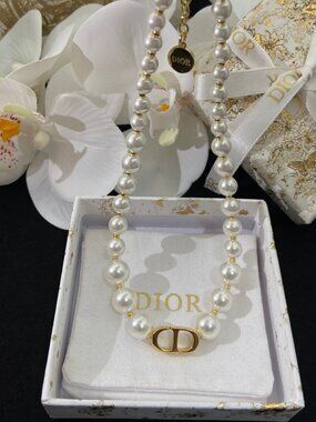 Dior necklace
